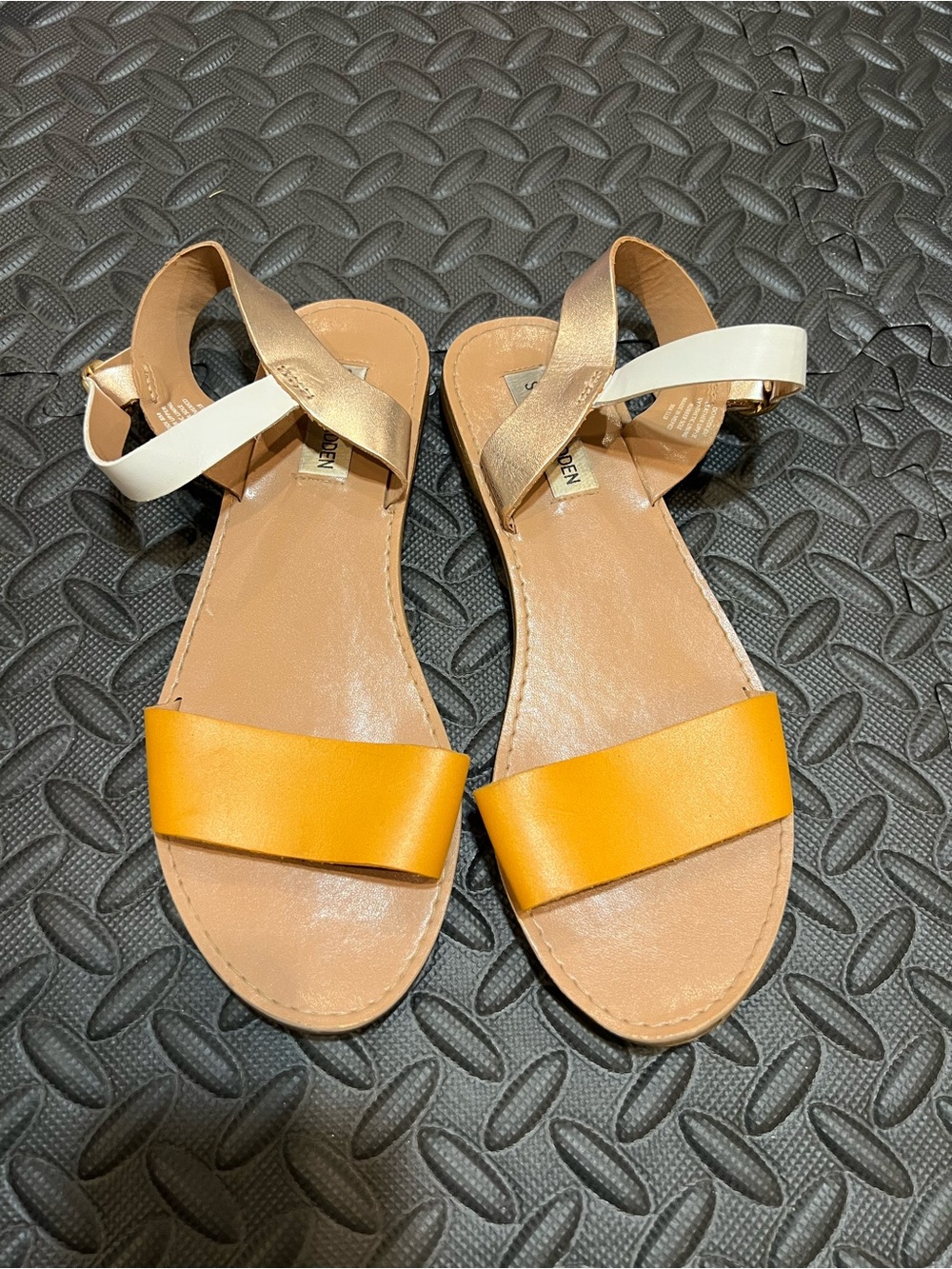 Steve Madden Tan, Gold & White Strappy Sandals with Mustard Front Band